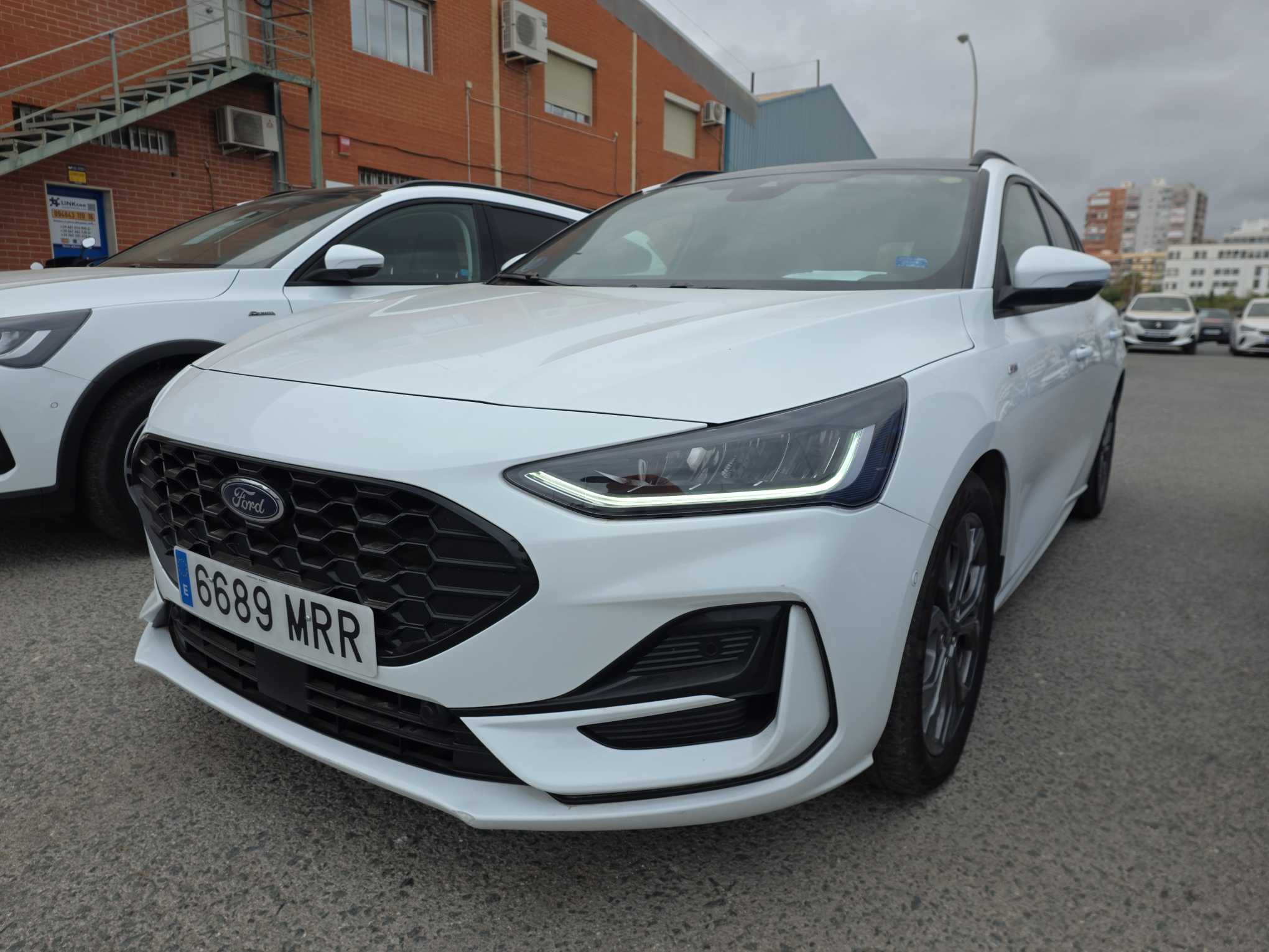 FORD Focus Sportbreak ST-LINE1.0 ecobo AUT 7V Blanco Glaciar