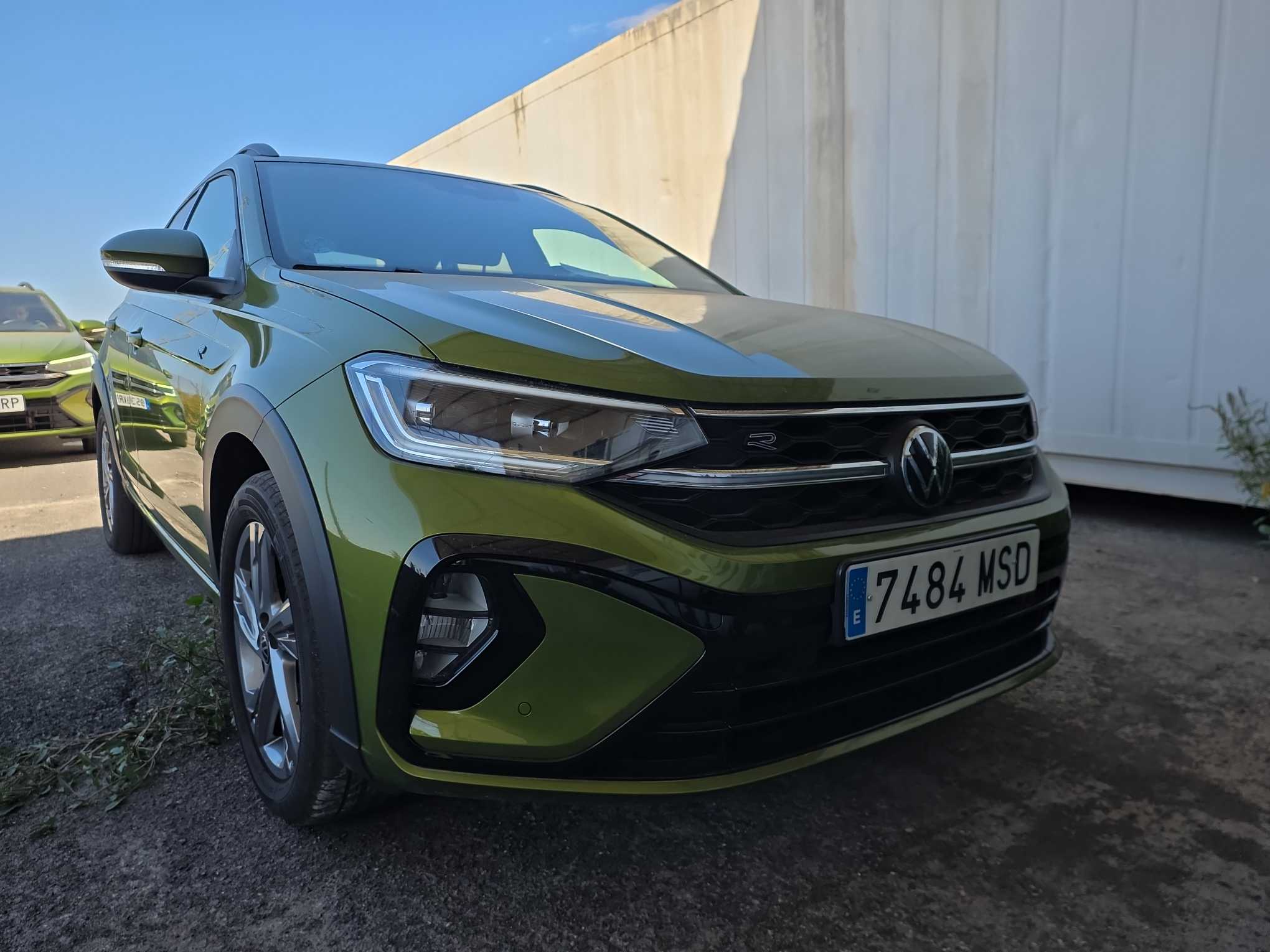 VOLKSWAGEN Taigo R-Line 1.0 115CV AUTO+Faros Matrix Verde Met