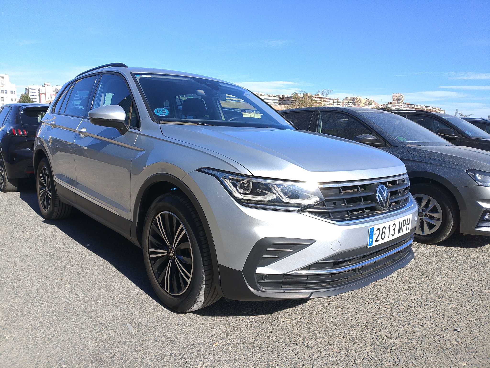 VOLKSWAGEN Tiguan Life 1.5 TSI 110kW (150CV) 6V Gris Reflex