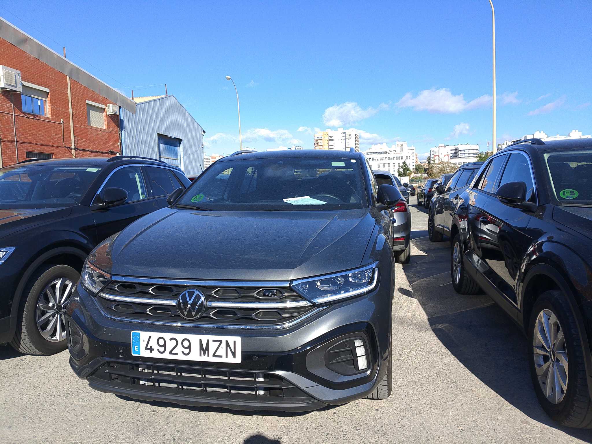 VOLKSWAGEN T-ROC R-LINE EVO 1.5 TSI 150CV DSG 7V GRIS PLATINO