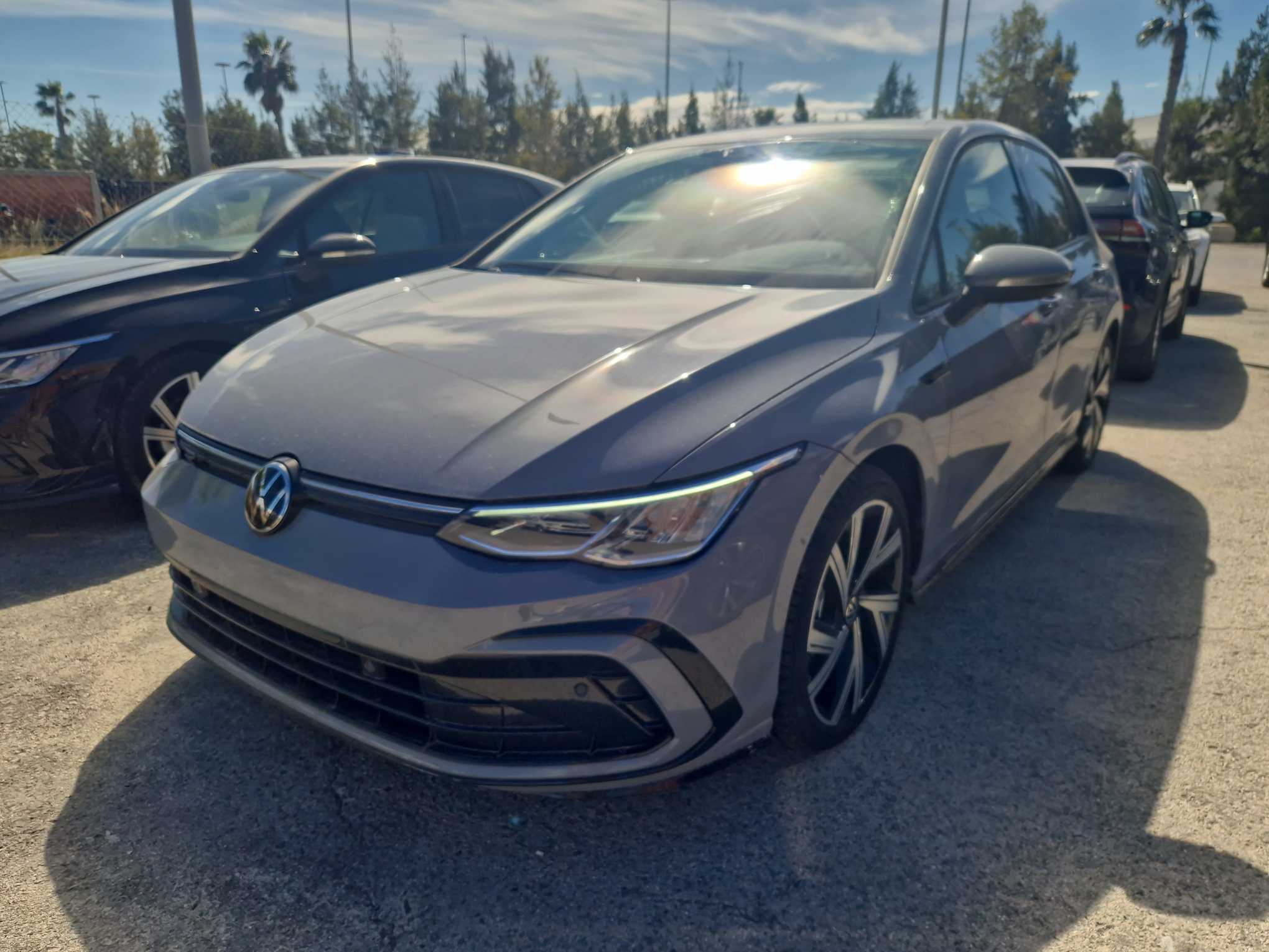 VOLKSWAGEN Golf VIII R-LINE eTSI 150CV M-HEV + AUTO Gris Lunar